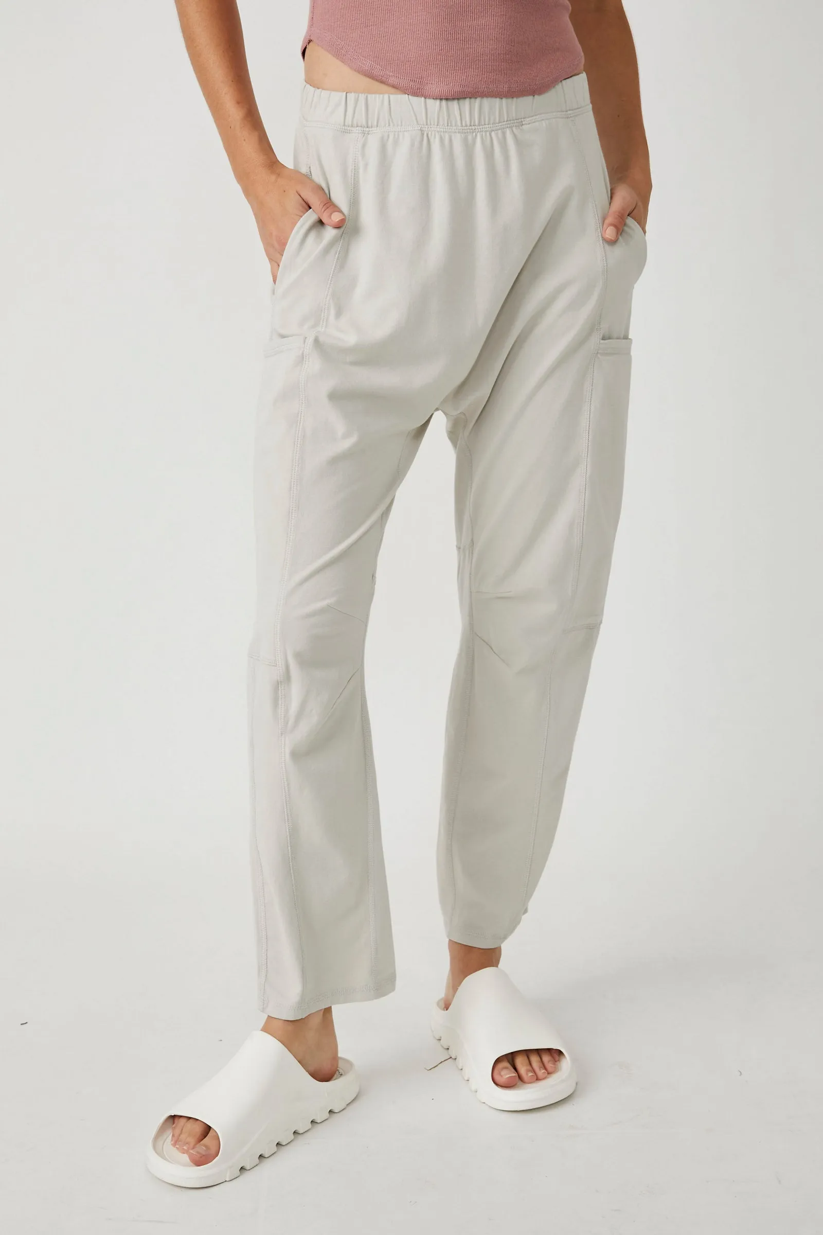 FREE PEOPLE MOVEMENT HOT SHOT PANTS - GREEN SMOKE 4344
