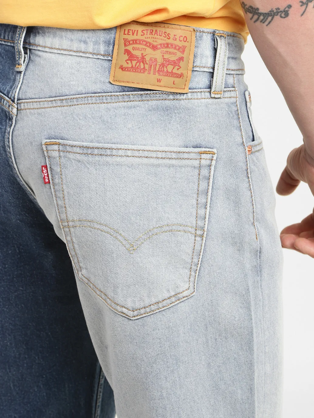 Men's 550 Blue Relaxed Fit Mid Rise Jeans