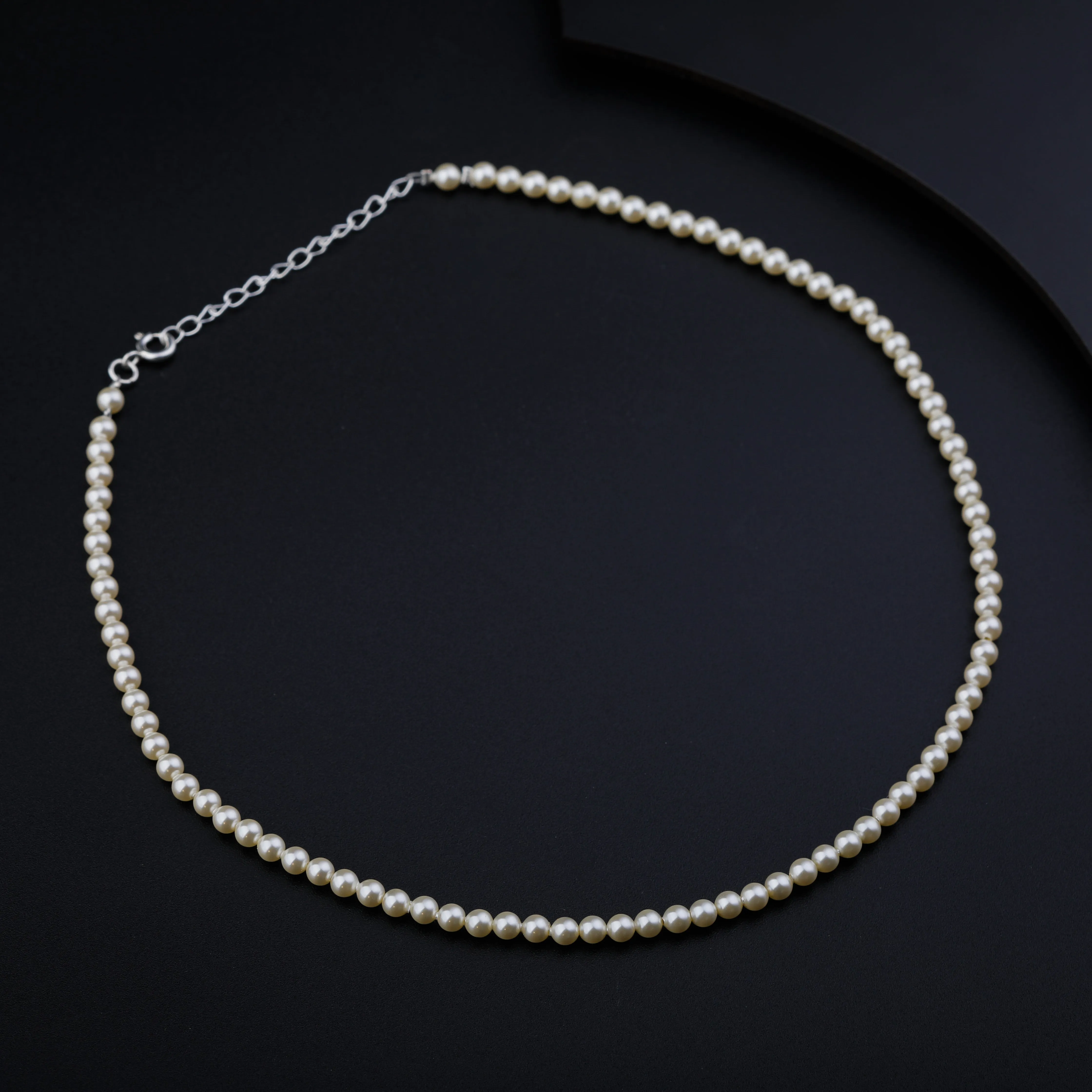 Pearl Beaded Necklace (Cream Pearls: 4 mm)