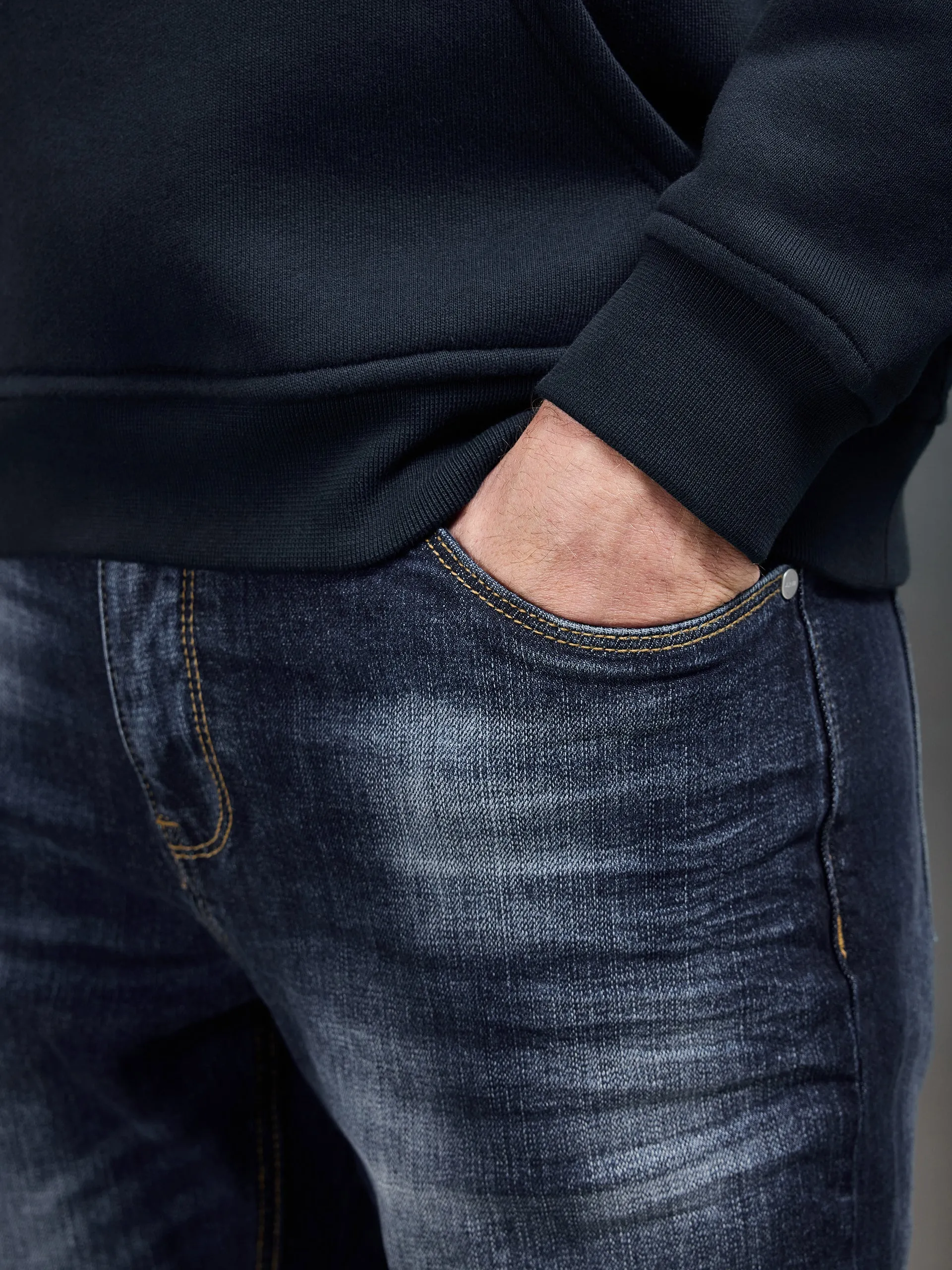Relaxed Fit Denim Jeans in Dark Wash