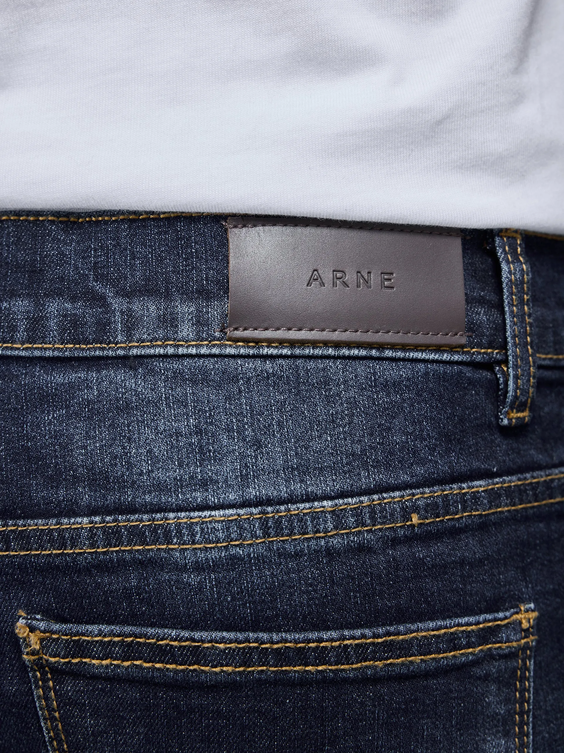 Relaxed Fit Denim Jeans in Dark Wash