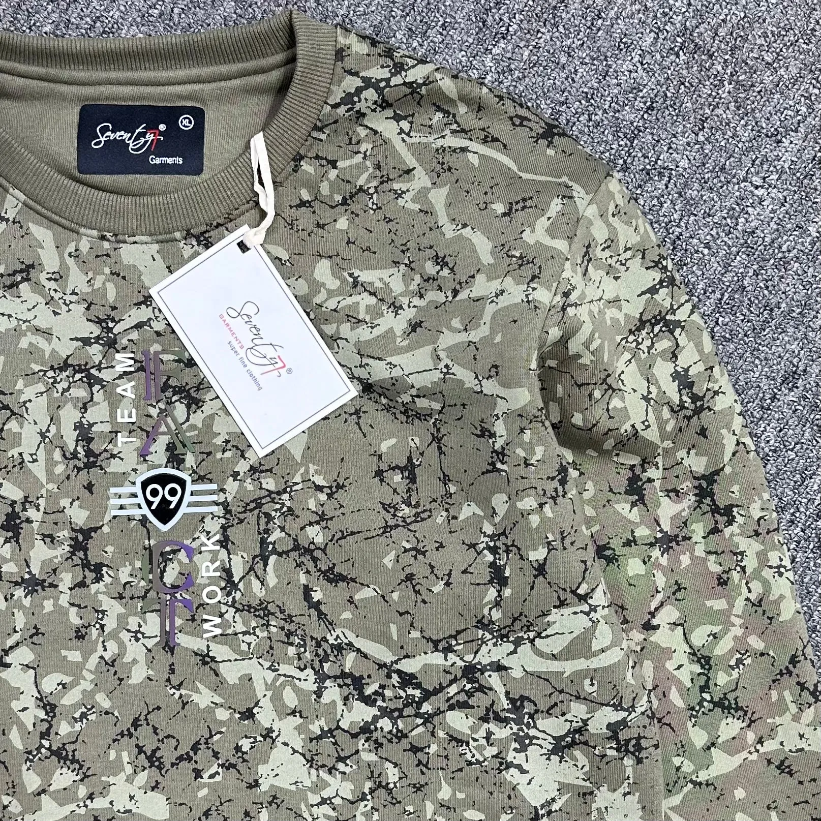 Round Neck Printed Green & Black Pattern Cotton Fleece Sweatshirt